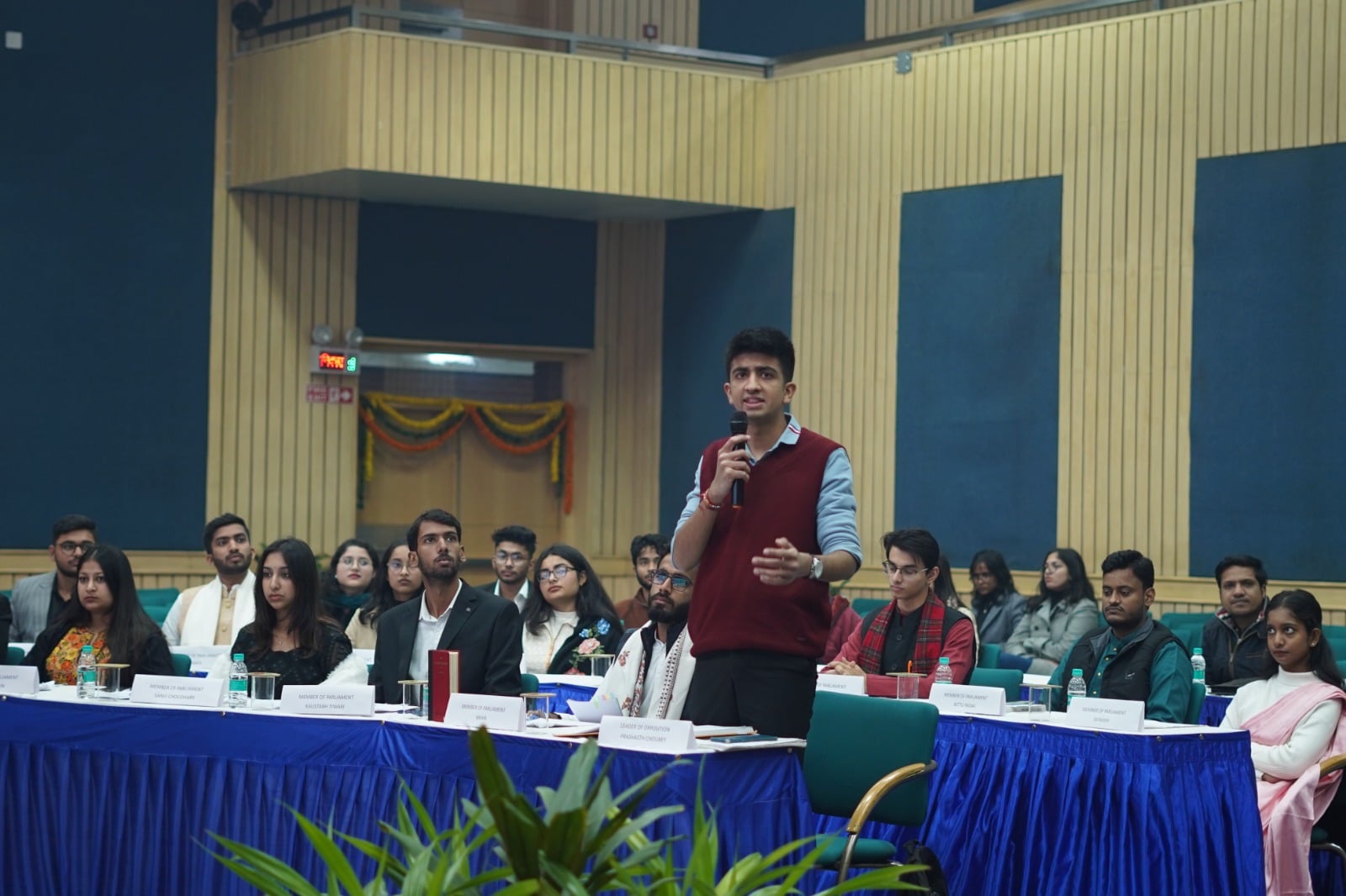 Delegate presenting points