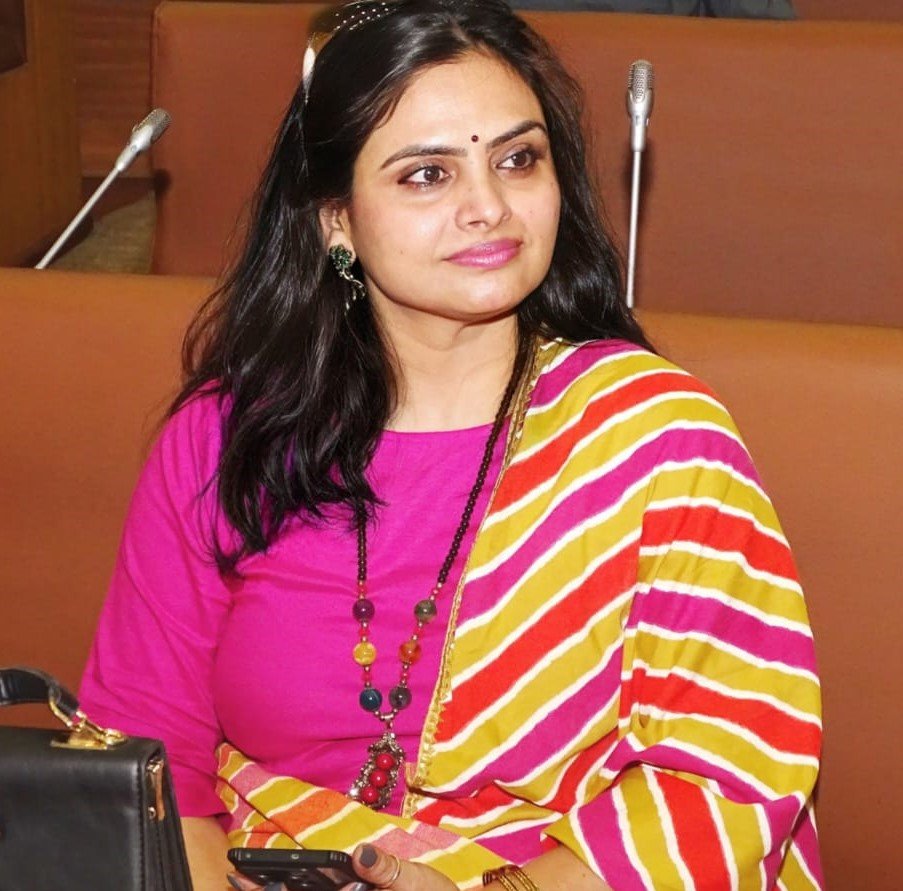 Smt. Neera Bakshi